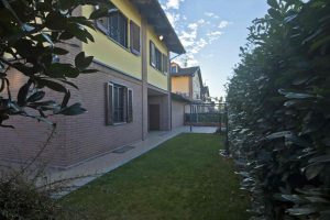 Giardino villa unifamiliare a Carmagnola in vendita domoria Torino